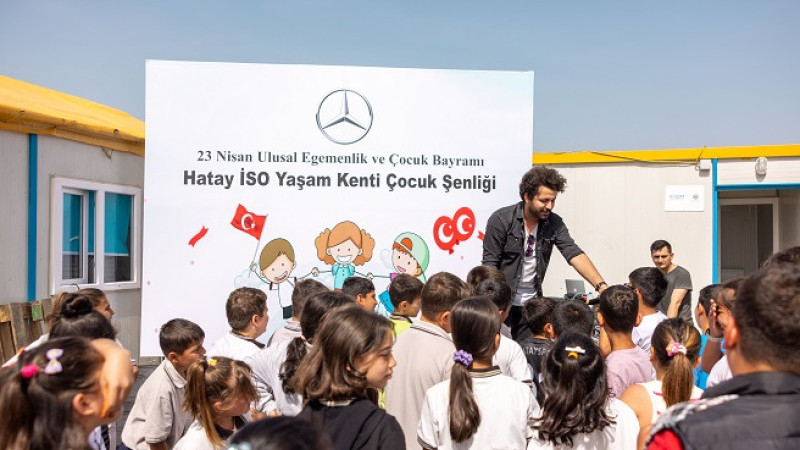 Depremzede Çocuklar, 23 Nisan Coşkusunu   Mercedes-Benz Türk’ün Çocuk Şenliğinde Yaşadı