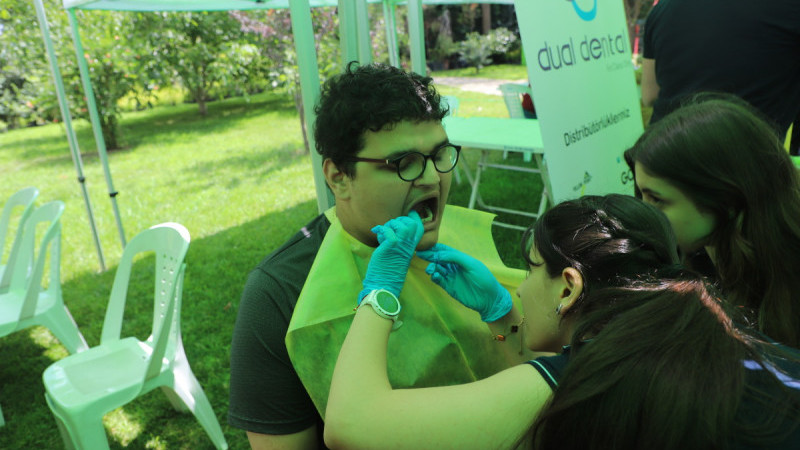 Sarıyer'de Engelli Çocuklara Diş Taraması Yapıldı