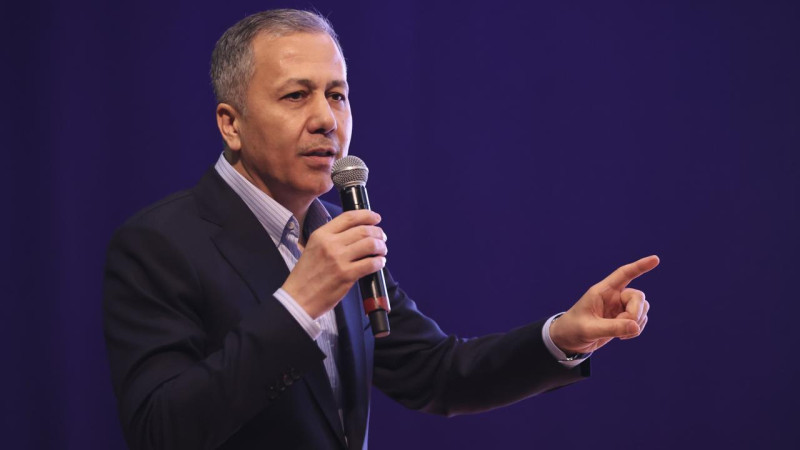 Bakan Yerlikaya: 450 Bin 169 Suriyeli Ülkelerine Döndü