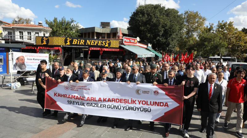 Eyüpsultan’da Gaziler Günü Yürüyüşü Düzenlendi