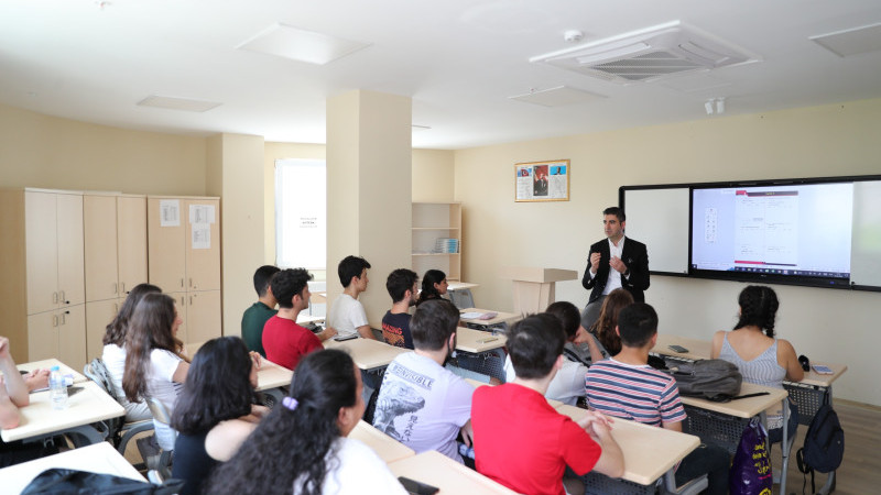 Kartal Akademi Öğrencilerinden Üniversite Sınavlarında Büyük Başarı 