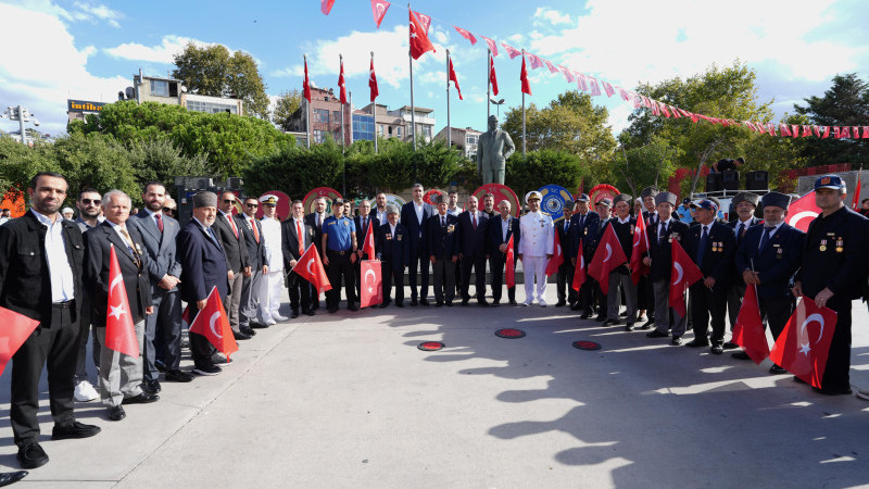 Kartal’da, Gaziler Günü Dolayısıyla Atatürk Anıtı’na Çelenk Sunuldu