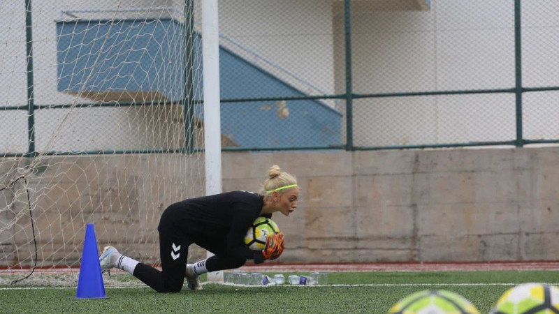 NEVİDE ÇİÇEK TRANSFERİYLE GÜNDEM OLDU!