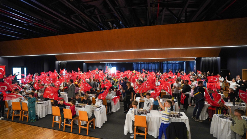 BEYLİKDÜZÜ’NDE 29 EKİM’E ÖZEL SATRANÇ TURNUVASI