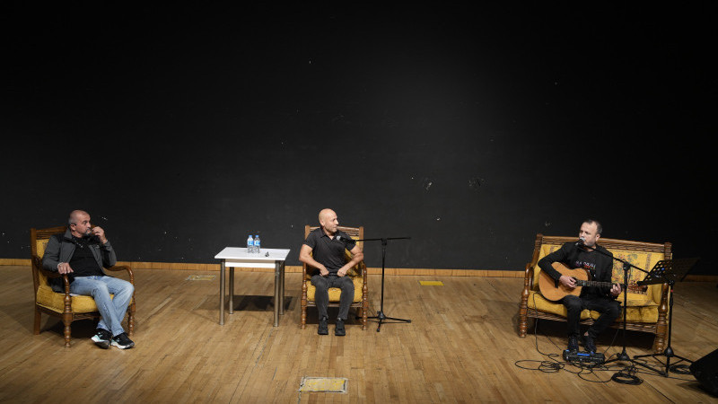 Bir Kereden Bir Şey Olmaz Mı?’ Tiyatro Oyunu Kartal’da Sahnelendi