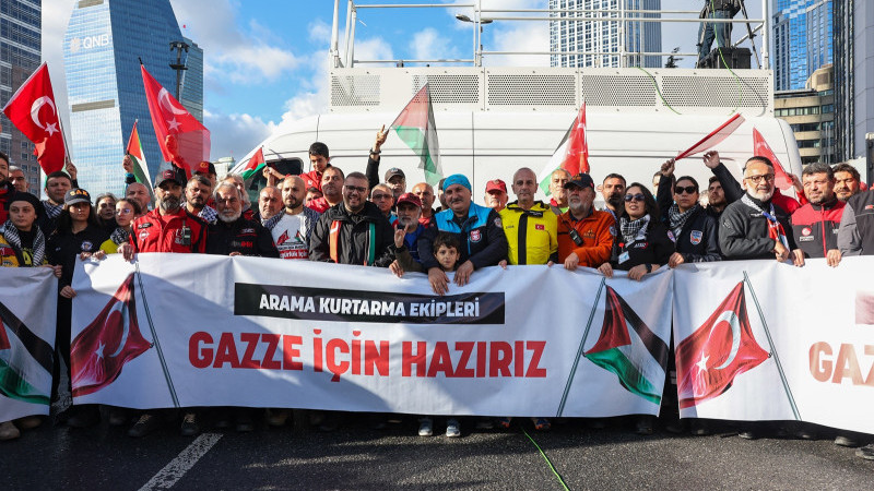 İstanbul’da yüzlerce motosiklet ve araçla büyük Gazze konvoyu