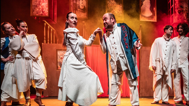 ŞEHİR TİYATROLARI “KÖPEK KALBİ” OYUNUYLA BURSA’DA