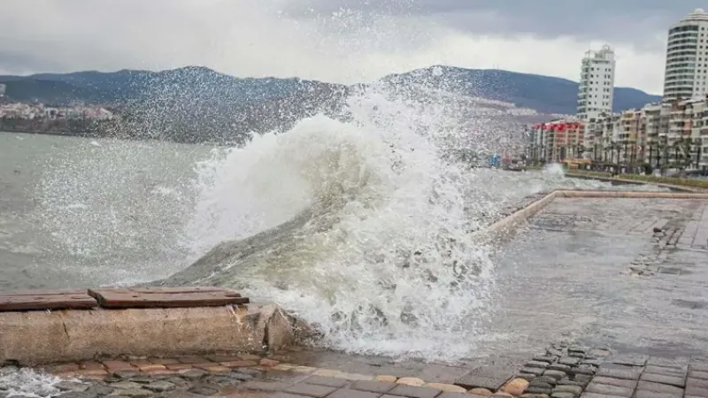 Meteoroloji uyardı: Üç deniz bölgesinde kuvvetli fırtına bekleniyor