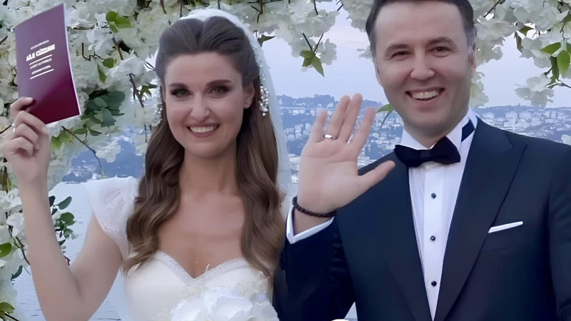 Mehmet Akif Ersoy’un Eski Eşi Pınar Erbaş’tan Dikkat Çeken Açıklama