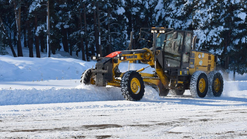 Yoğun Kar ve Tipi Ulaşımı Felç Etti: 1117 Yol Kapandı