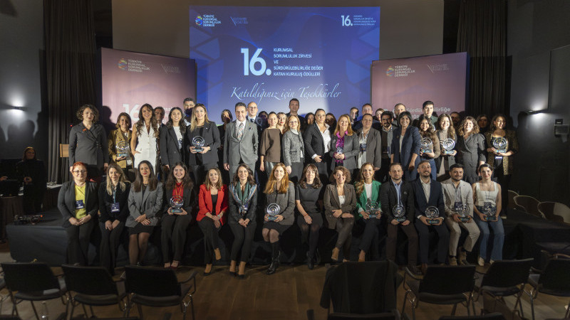  16. Kurumsal Sorumluluk Zirvesi'nde dönüşümün yol haritası çizildi