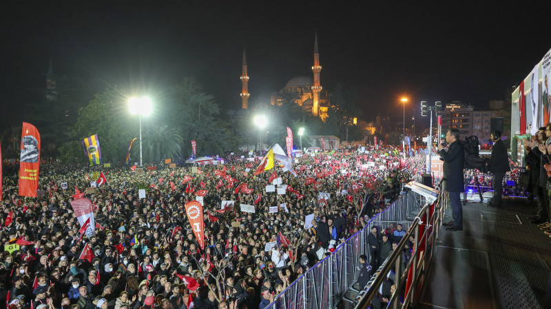 İBB Seçimleri Yenilensin Çağrısı: “Sandığı İstanbul’un Önüne Koyalım”
