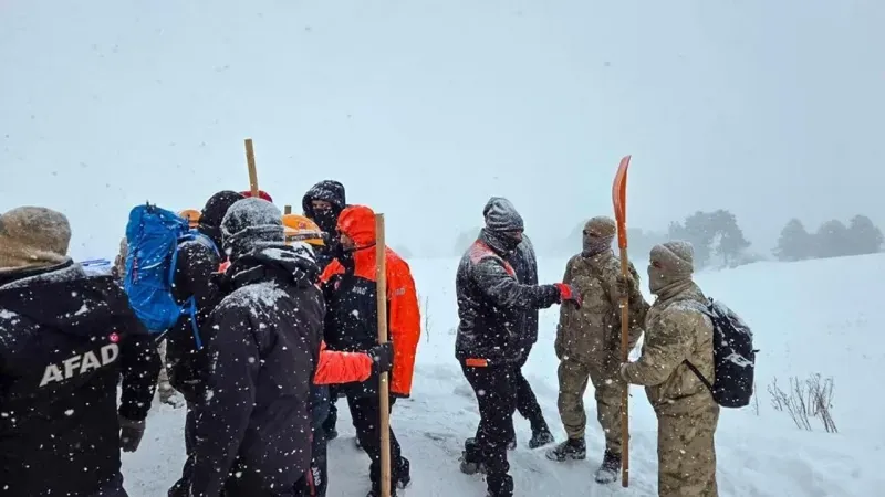 Artvin’de Çığ Faciası: Kayıp Çoban 3 Gündür Aranıyor