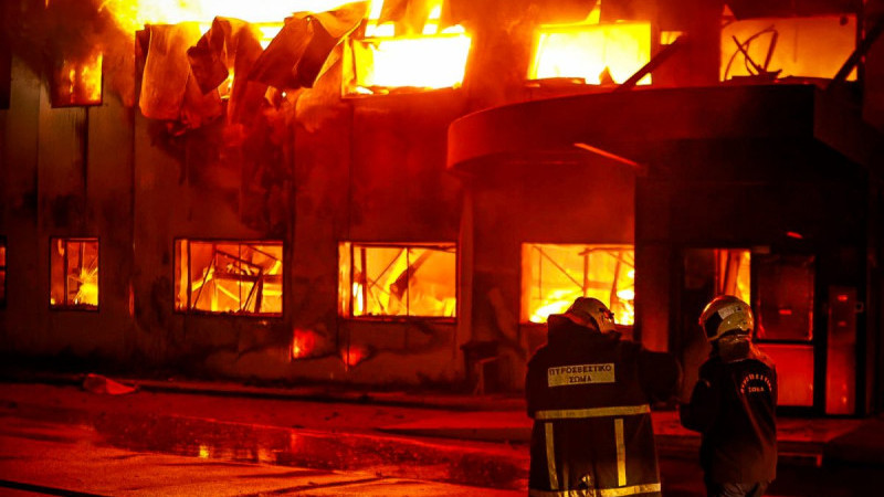 Adana’da Parke ve Panel Fabrikasında Yangın Paniği