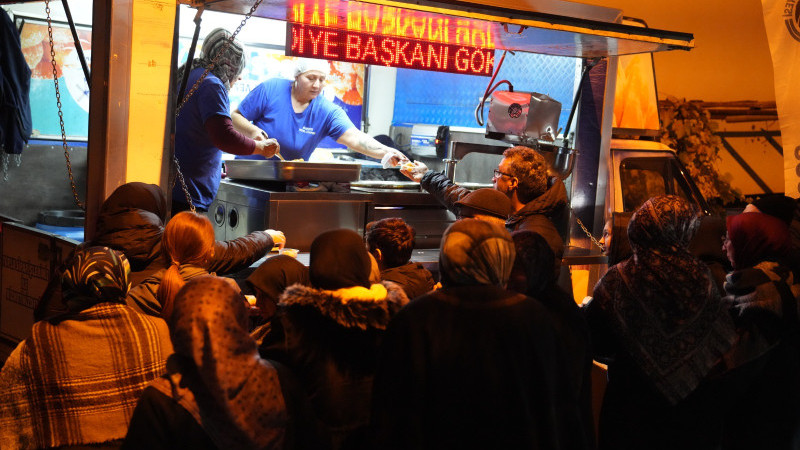 Kartal Belediyesi’nden Miraç Kandili Dolayısıyla Vatandaşlara Lokma İkramı