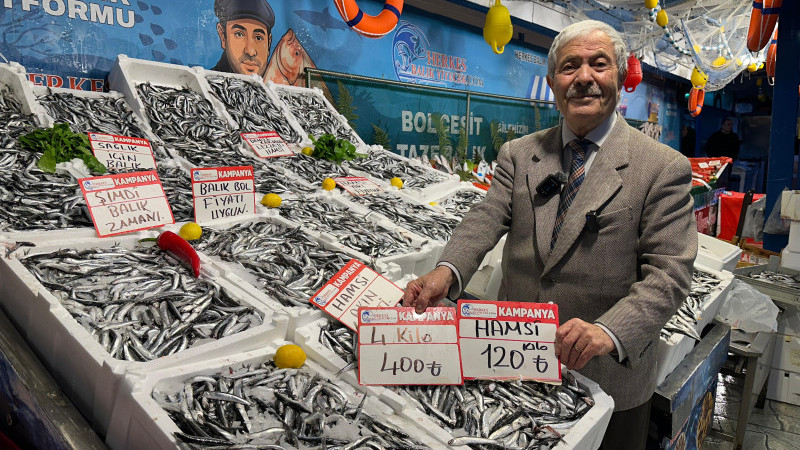 DENİZLERDE HAMSİ BOLLUĞU 1 KİLO HAMSİ 120, 4 KİLOSU 400