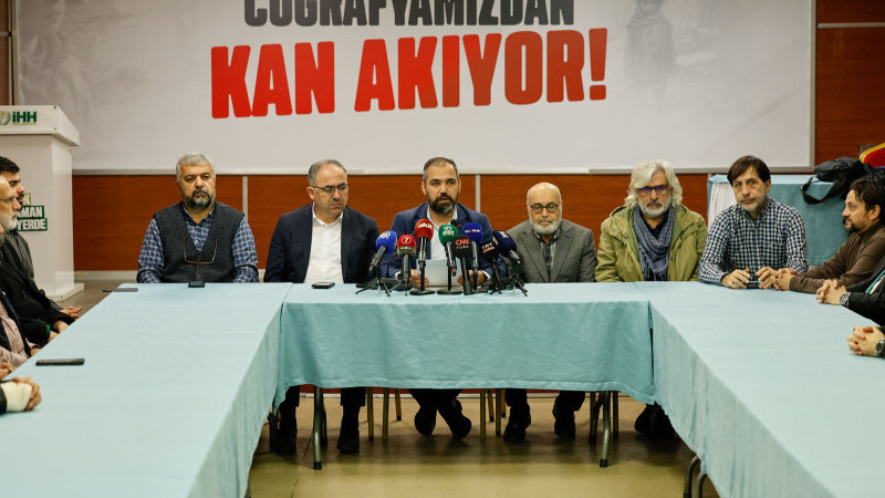 “Enerjimizi mezhep kavgalarıyla tüketmeyelim”