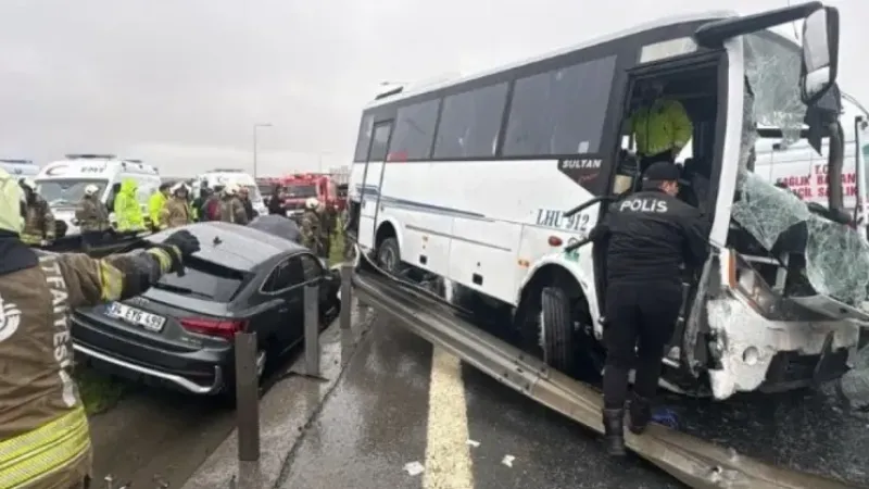 Başakşehir’de polis servisi kazası: Kalbi duran polis hayata döndü
