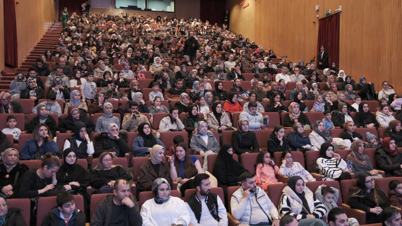 HAYATİ İNANÇ SÖYLEŞİSİ, ZEYTİNBURNU KÜLTÜR SANAT’TA GERÇEKLEŞTİ!