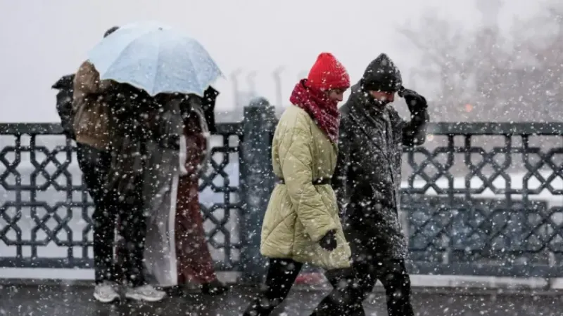 Hafta sonu hava sertleşiyor: Kar ve fırtına uyarısı