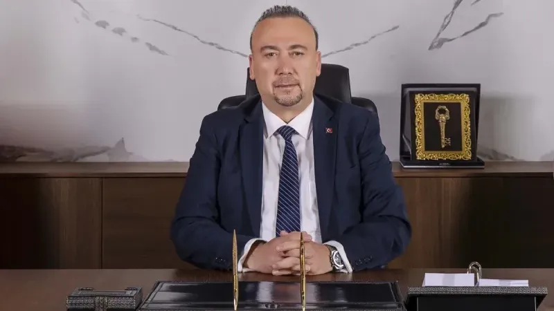 Tutuklanan Uşak Belediye Başkanı Görevden Uzaklaştırıldı