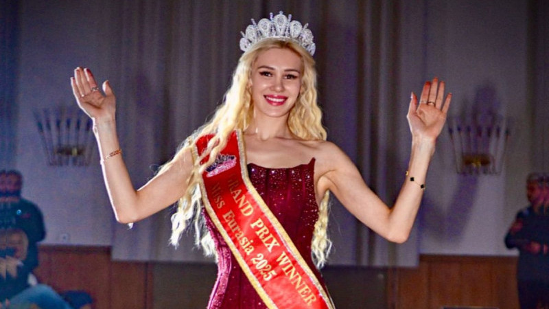 Hamburg’da Türk rüzgarı: Maria Titievskaya podyumu açtı