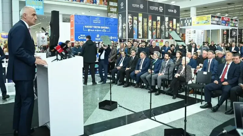 Bakan Ersoy: “Kütüphanelerde tarihi büyüme, 800 bin metrekareye ulaştık”