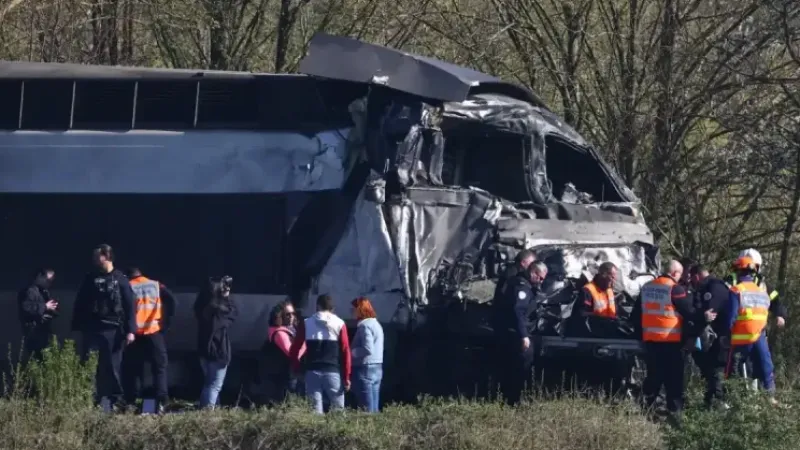 Fransa’da Yüksek Hızlı Tren Kazası: 1 Kişi Hayatını Kaybetti, 13 Yaralı