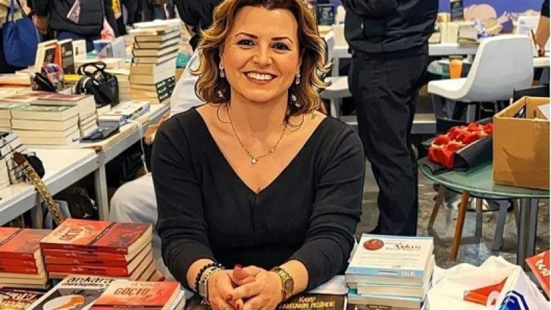 Yazar Ayten Öztürk bayram günü cinayete kurban gitti!