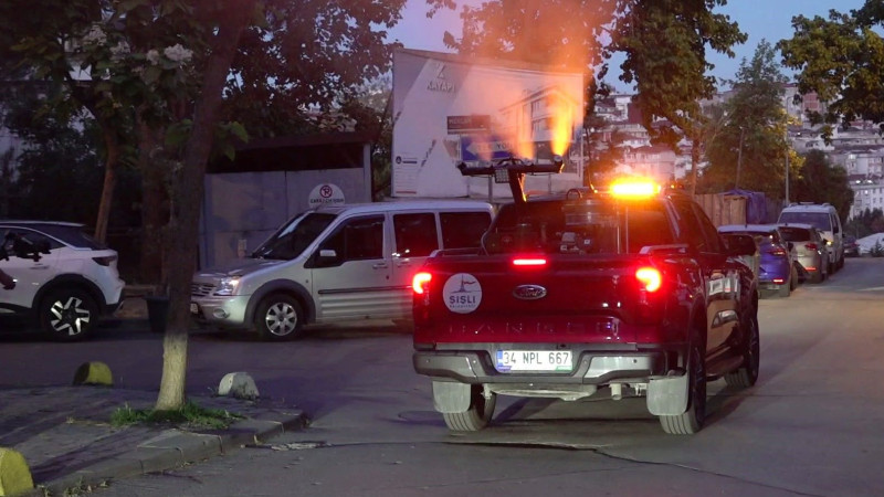ŞİŞLİ’DE KENE VE SİNEKLERE KARŞI ETKİN MÜCADELE…