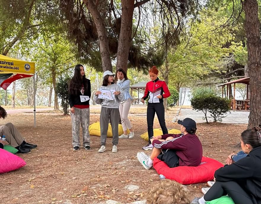 AVCILAR'DA TÜRK VE BULGAR GENÇLER YEŞİL REKREASYON İÇİN BULUŞTU