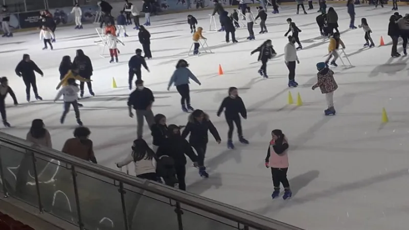 İzmir'de Buz Sporları Salonu 14 Şubat'a hazırlanıyor