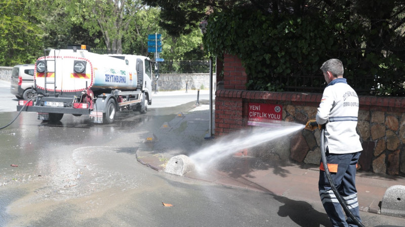 Zeytinburnu Belediyesi’nden Sıcaklara Serin Çözüm! 