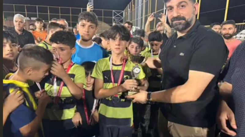 Kenan Sürmeli’den Hem Futbola Hem Sanata Büyük Destek!