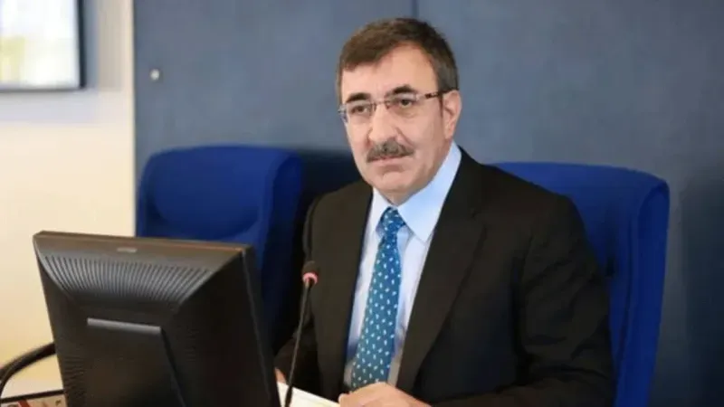 Cevdet Yılmaz: Uluslararası Yatırımlar 13 milyar Doları Aştı