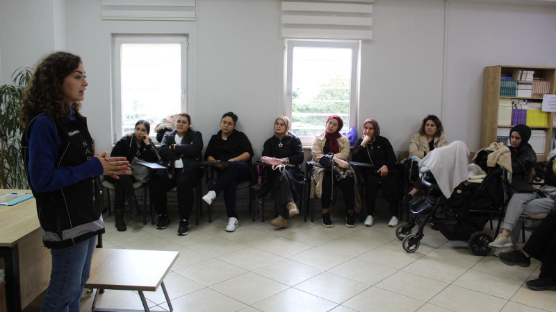 Yetişkin Eğitimlerinde “En İyi Narkotik Polisi: Anne” Eğitimi