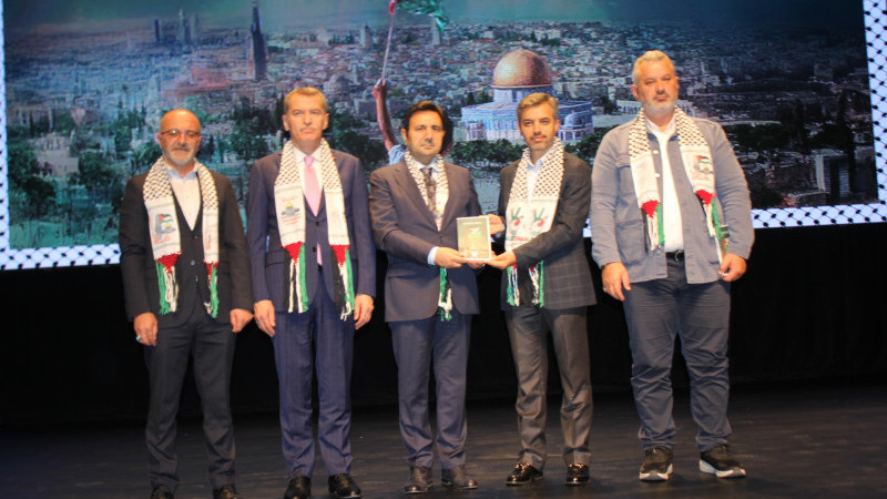NEHİRDEN DENİZE ÖZGÜR FİLİSTİN KİTABI TANITILDI