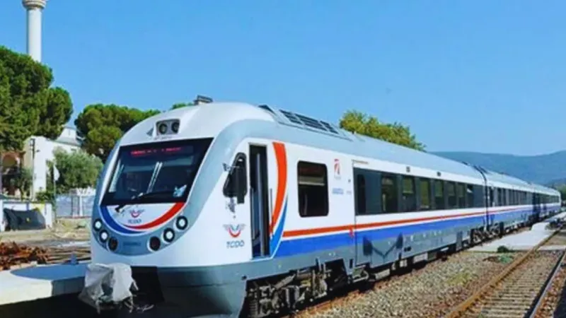 İzmir–Denizli hattında tren yoğunluğu: Ekonomik tercih emeklileri trene yöneltiyor