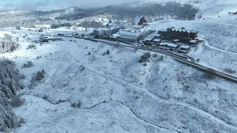 Uludağ’da kar yağışı iki gündür etkili: Kalınlık 5 santimetreye ulaştı