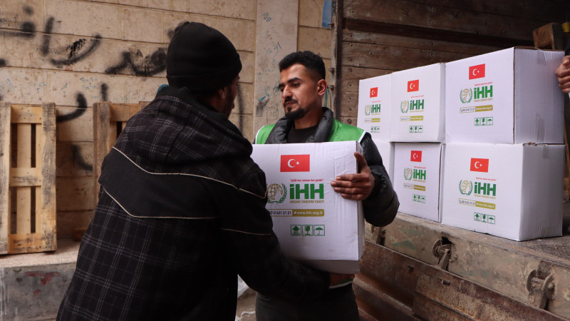 İHH'dan 2025'te Suriye’ye 972 tır yardım malzemesi