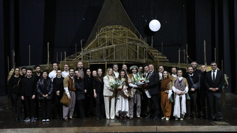 İBB BAŞKAN VEKİLİ NURİ ASLAN, YAŞAR KEMAL’İN “AĞRI DAĞI EFSANESİ” OYUNUNU İZLEDİ