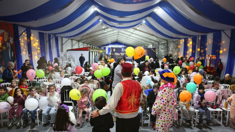 Çocuklar Ramazan Ayı’nın güzelliklerini Eyüpsultan’da yaşıyor