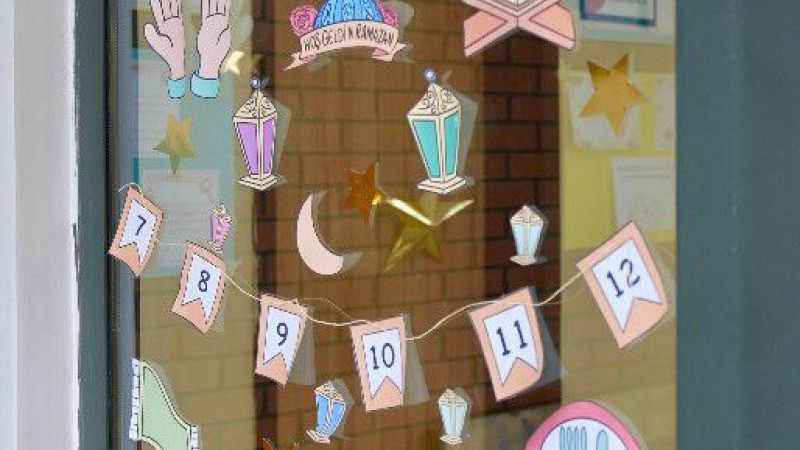 GENÇLER RAMAZAN’IN RUHUNU OKULLARINA TAŞIYOR