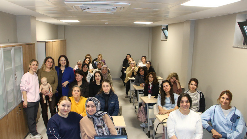 Kartal Belediyesi’nden Kadınlara Yönelik Önemli Eğitim: Temel İlk Yardım Semineri