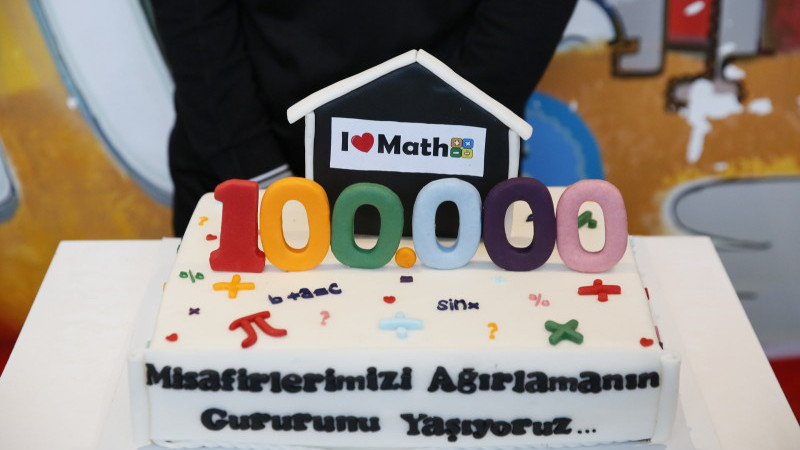 Matematik Evi’nde 100 Bininci ziyaretçi heyecanı