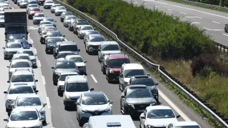 Bayram Dönüşü Trafiği Bolu ve Düzce’de Yoğunlaştı