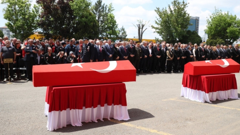 Tekirdağ Çorlu’da şehit polisler Erkan Tütüncüler ve Emrah Koç için tören düzenlendi