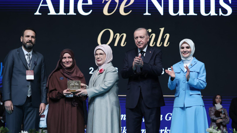 Bağcılar Belediyesi personeli olan koruyucu baba Seydullah Yuyucu, yüzlerce aileye ilham oldu