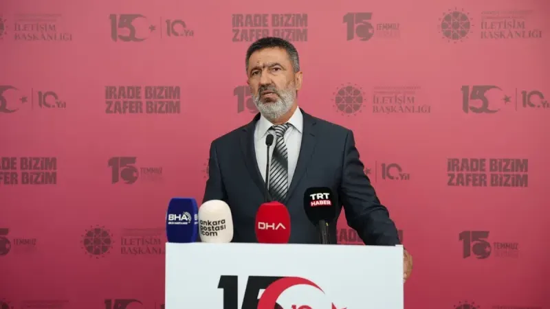15 Temmuz fotoğraf sergisi Esenboğa Havalimanı'nda açıldı