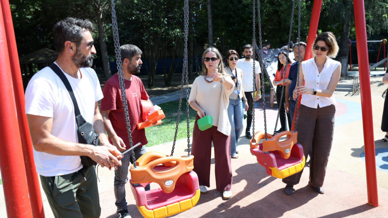 KÜÇÜKÇEKMECE’DE OYUN ALANLARI ÇOK DAHA GÜVENLİ 